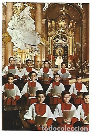 Postales: BASILICA DE NTRA. SRA. DEL PILAR. INFANTICOS CANTANDO ANTE LA VIRGEN.- ZARAGOZA