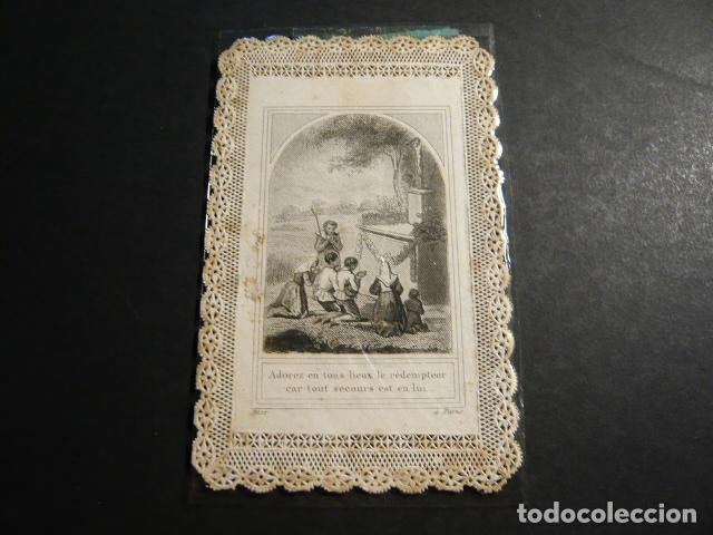 Cartoline: ORACION ANTE EL ALTAR ANTIGUA ESTAMPA CALADA PUNTILLA CANIVET SIGLO XIX