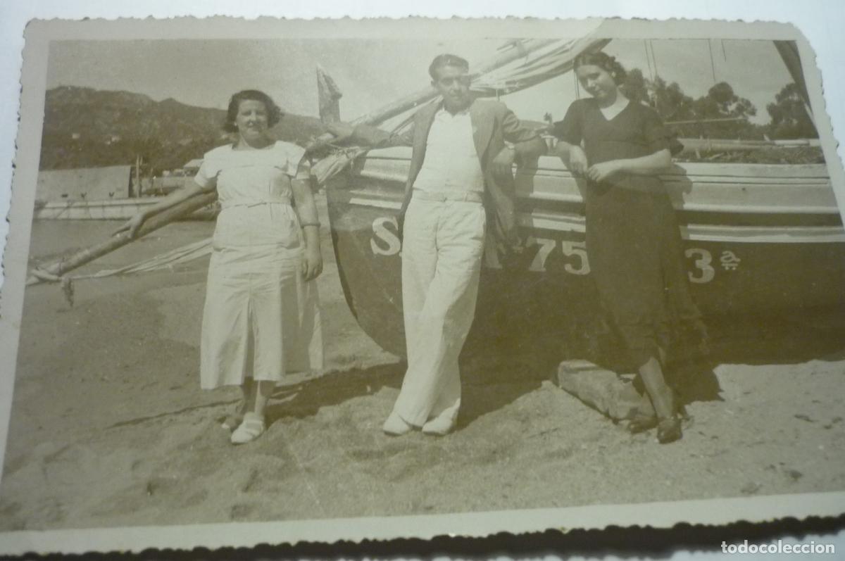 Postales: foto tipo postal veraneantes en playa cm