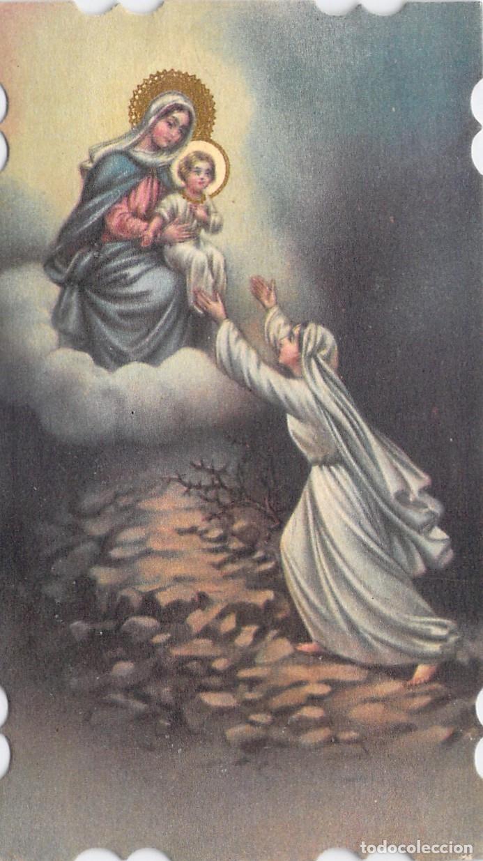Postales: Estampa Religiosa Virgen Mar&iacute;a con Ni&ntilde;o Jes&uacute;s y Santa de Rodillas