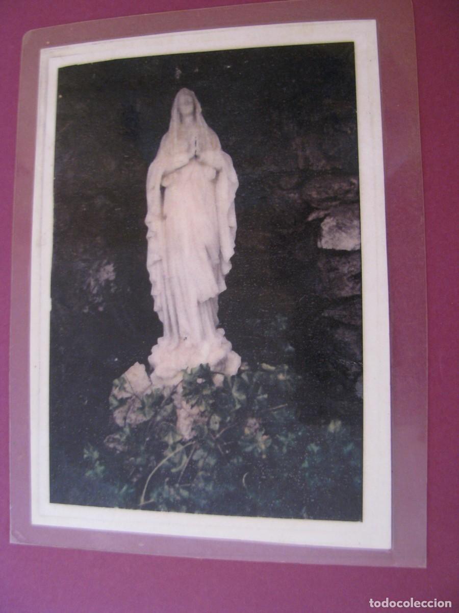 Postales: ESTAMPA PLASTIFICADA. VIRGEN DE LOURDES. 13X9 CM.