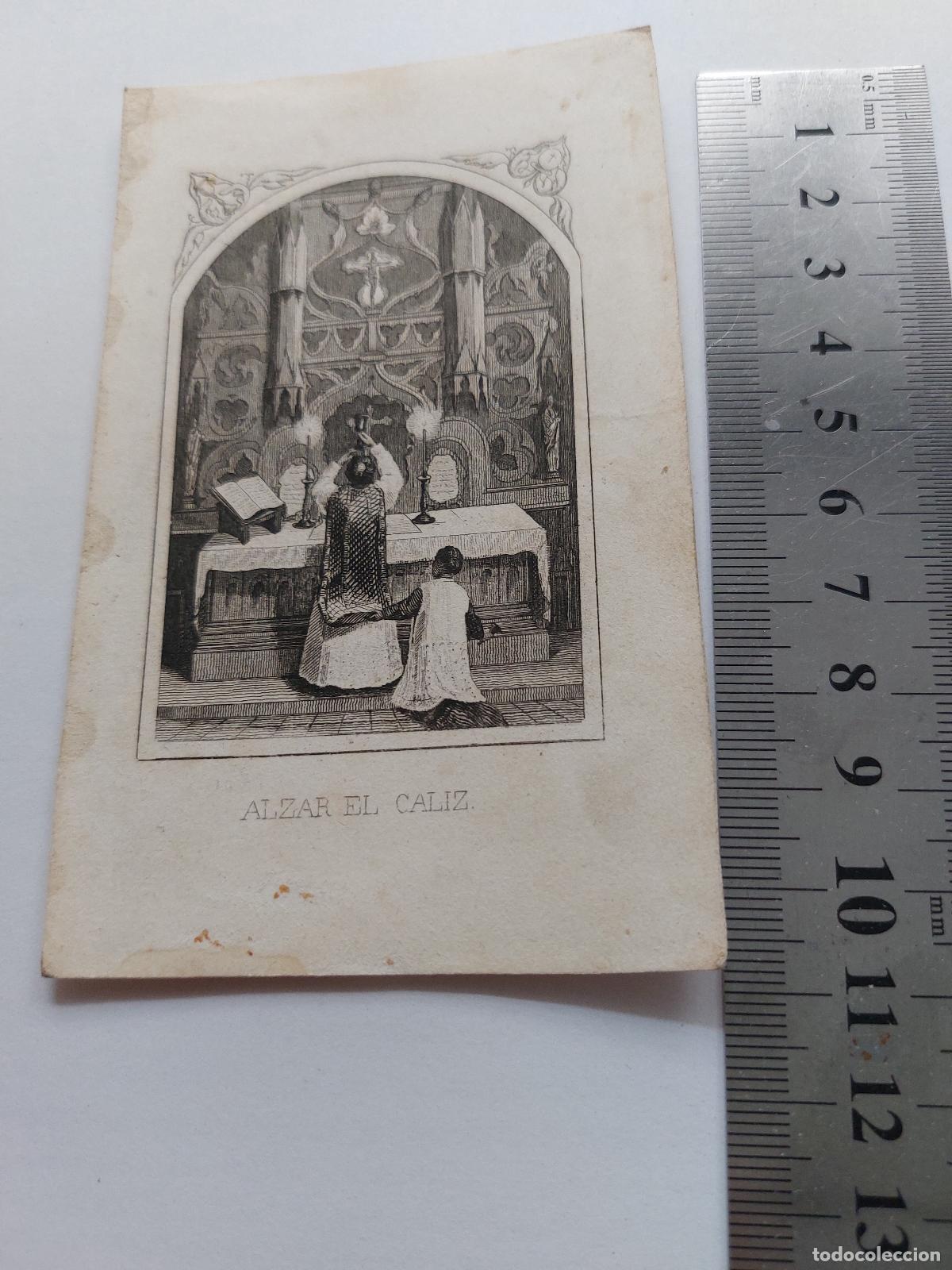 Postales: Estampa religiosa representaci&oacute;n de sacerdote elevando el c&aacute;liz en misa