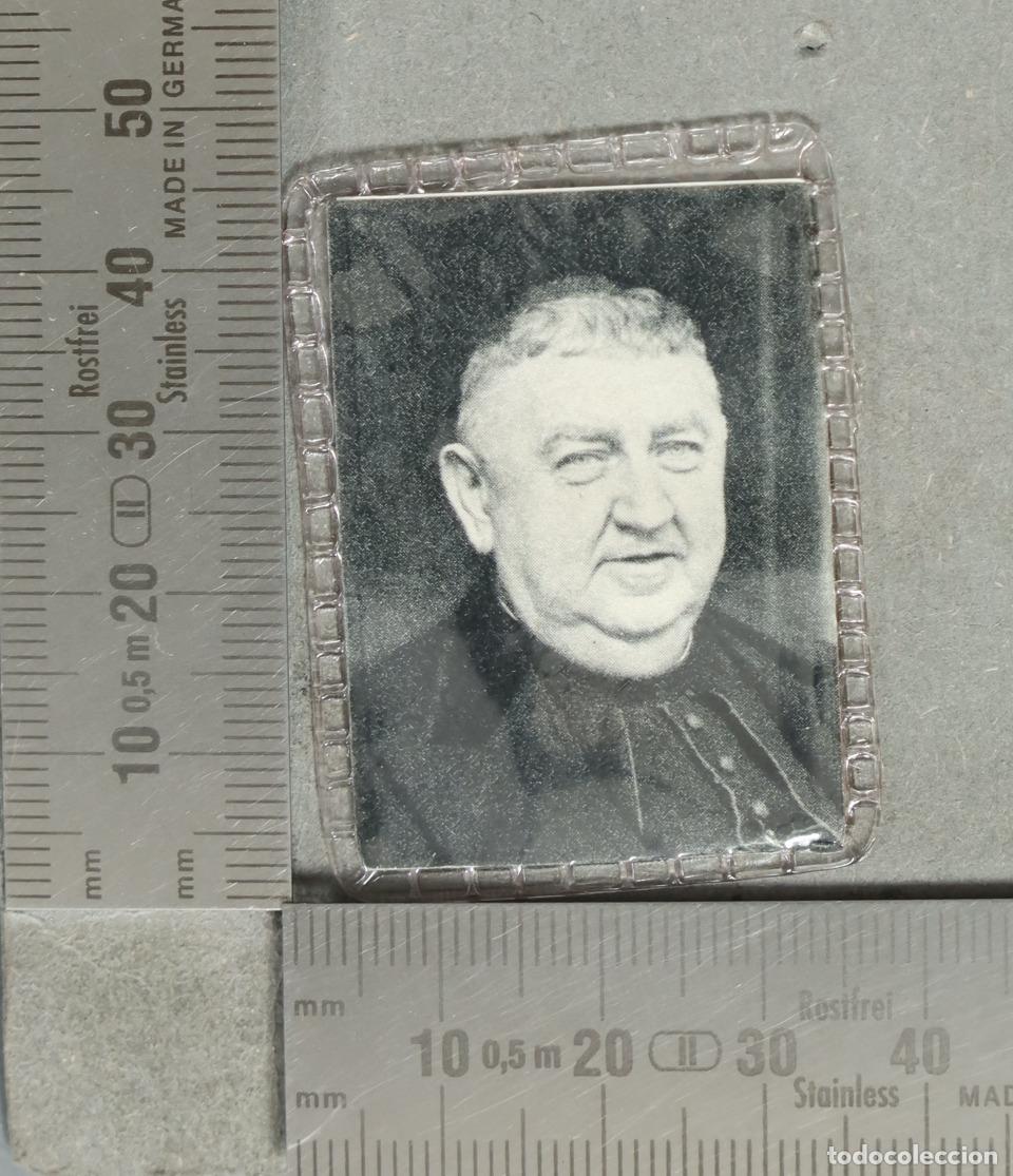 Postales: ESTAMPA. RELICARIO Manuel Gonz&aacute;lez Garc&iacute;a - Obispo de M&aacute;laga y Palencia