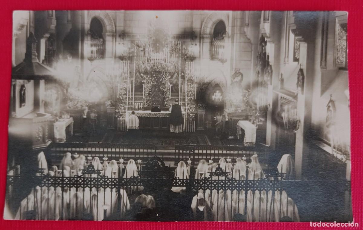 Postcards: ANTIGUA POSTAL FOTOGRAFICA INTERIOR IGLESIA DURANTE CEREMONIA PRIMERA COMUNI&Oacute;N - FRANCIA ??