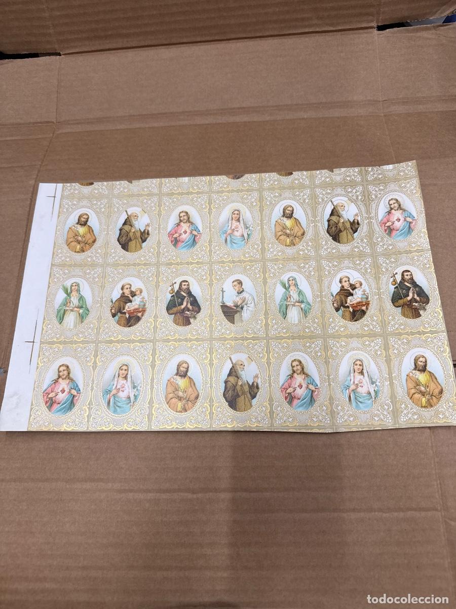 Postales: Antigua lamina con varios recordatorios o estampas religiosos o santos. A&ntilde;os 40. Sin cortar