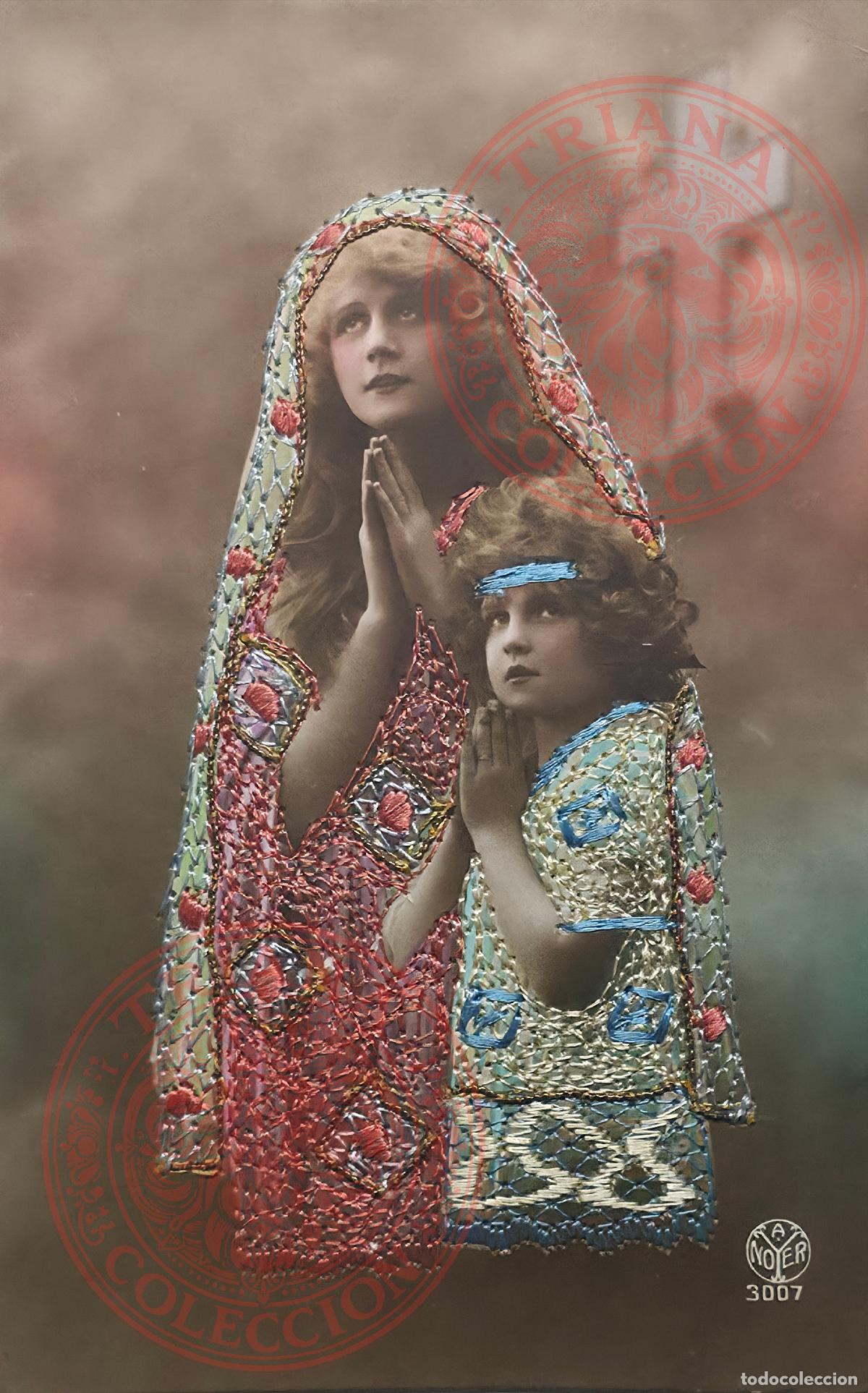 Postales: POSTAL BORDADA MUJER CON NI&Ntilde;A REZANDO (MARGARA)