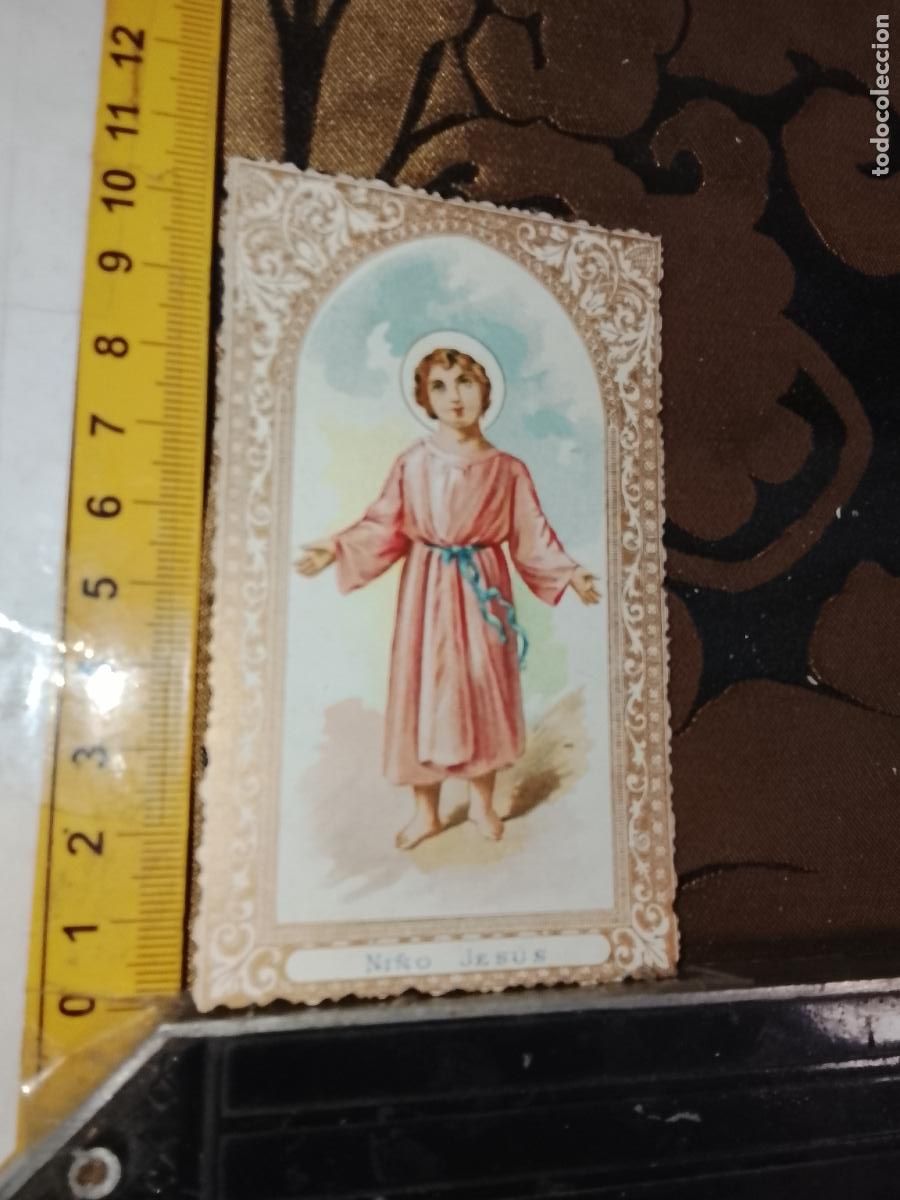 Postales: ANTIGUA ESTAMPA LITOGRAFICA CROMOGRAFIA SIGLO XIX RELIGIOSA ORLA DORADA SANTO NI&Ntilde;O JESUS
