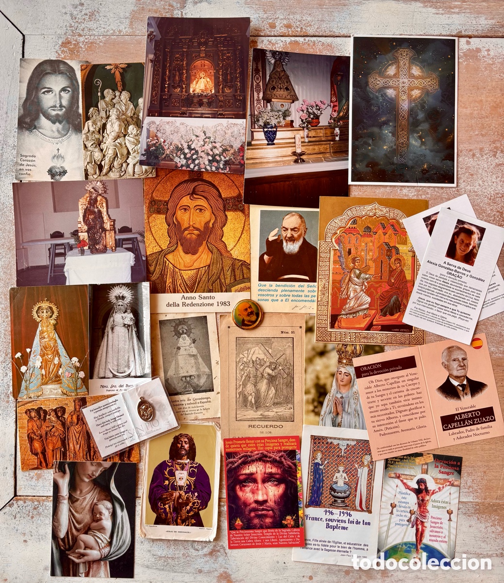 Postales: Lote de 24 estampas y objetos religiosos.