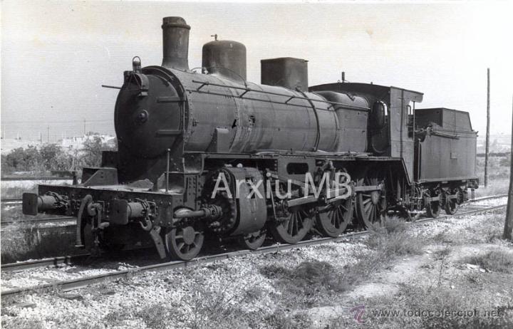 Postales: Locomotora de vapor. En Tarragona - Foto 1