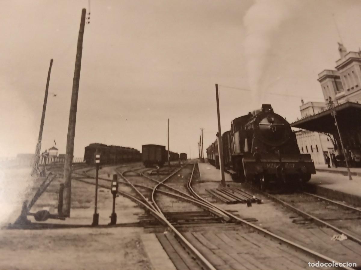 Postales: Estaciones y trenes. 5 postales. - Foto 3