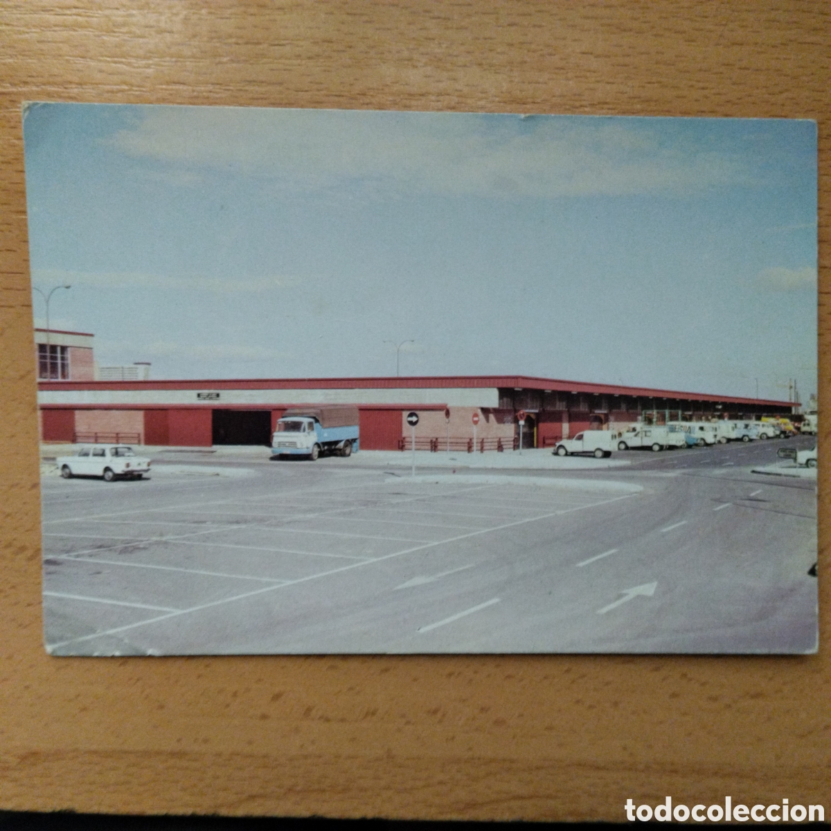 Postales: COLECCI&Oacute;N RENFE SERIE M-4. EDIFICIO PAQUEXPRES MADRID CHAMARTIN - Foto 1