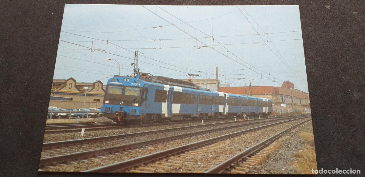 Postales: TRENES-V18-II-NO ESCRITA-150X105mm.-UNIDAD ELECTRICA 440...ESTACION DE GAVA-BARCELONA...