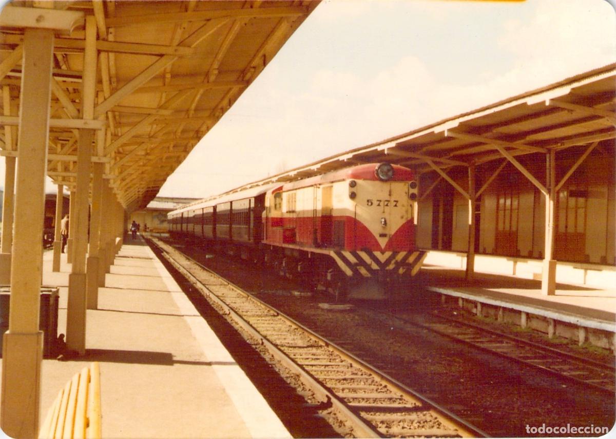Postales: Postal de Locomotora English Electric en Estaci&oacute;n Buenos Aires