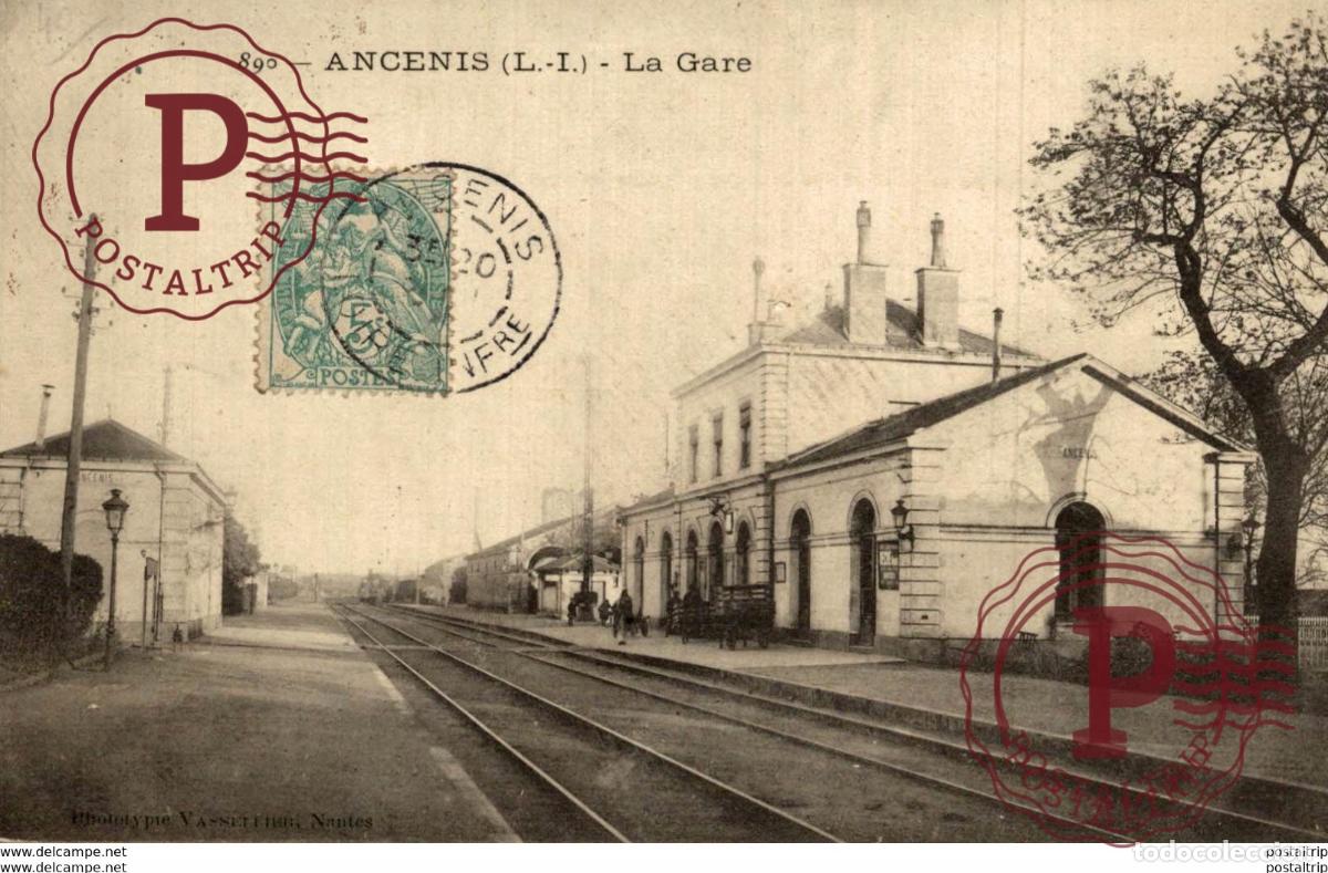 Cartes Postales: 44- ANCENIS - La GARE - Beau plan train