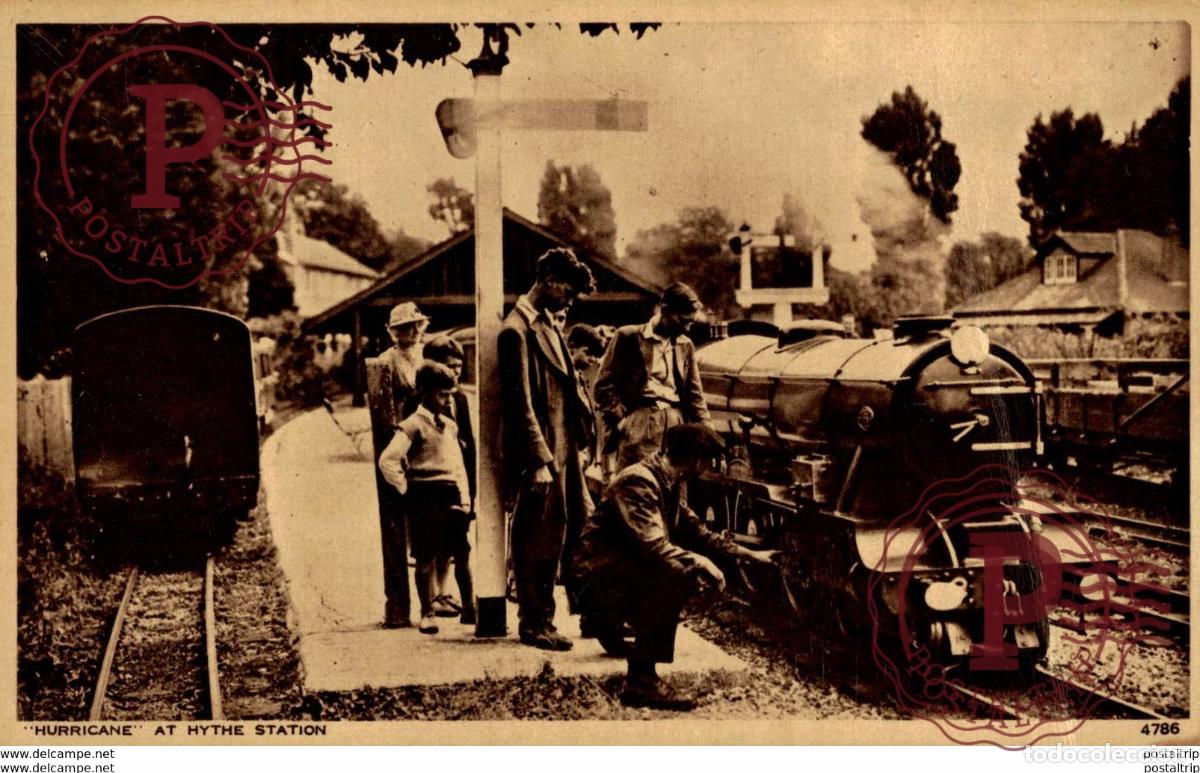 Postales: Hurricane at Hythe station. Train, Tren.