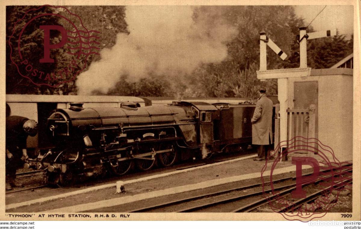 Postales: Typhoon at Hythe Station. Train, Tren.