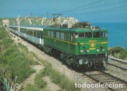 Postales: POSTAL A COLOR RENFE LOCOMOTORA ELECTRICA 269 CON COCHES CORAIL CERCA DE VILANOVA I LA GELTRU DER BA