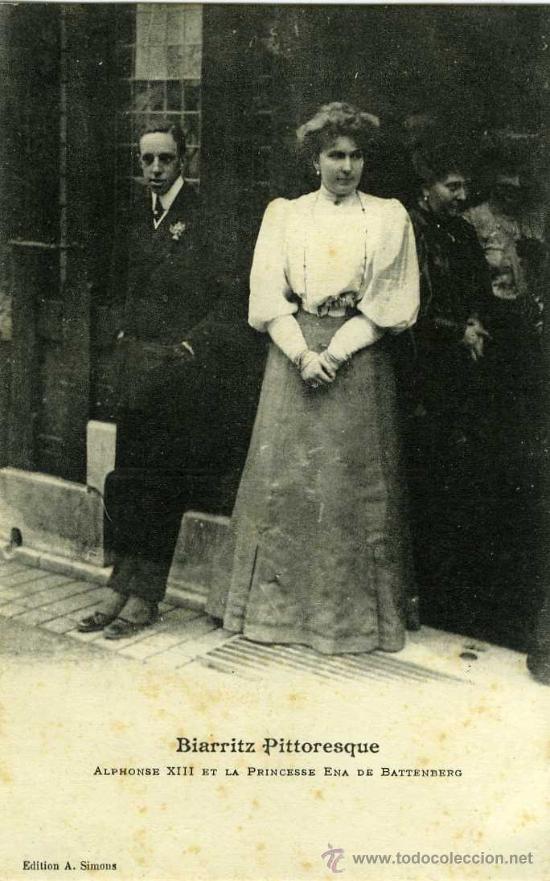 Postales: POSTAL ALFONSO XIII CON LA PRINCESA EN BIARRITZ - Foto 1