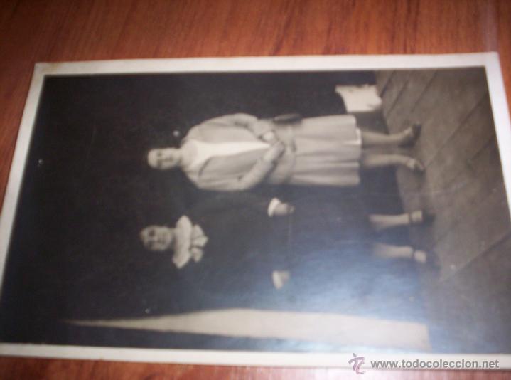 Postales: DOS MUJERES