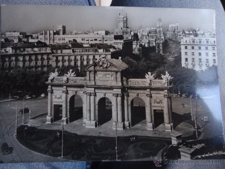 Postales: ANTIGUA POSTAL MADRID PUERTA DE ALCALA - Foto 1