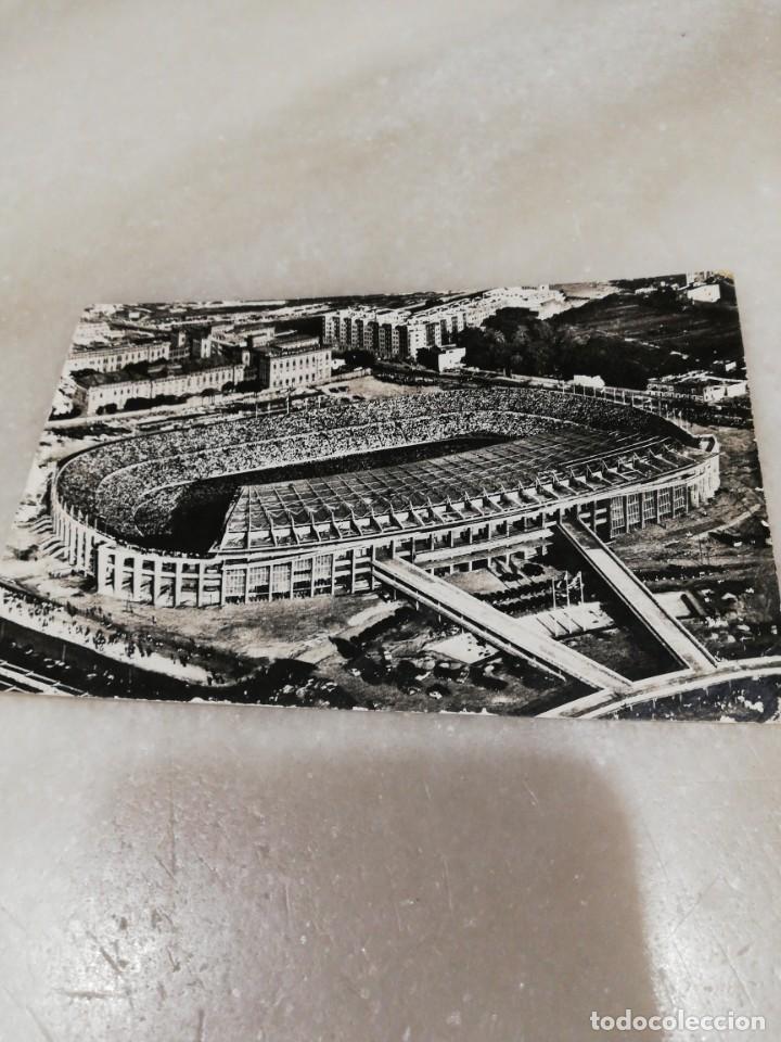 Postales: Vista del estadio del C. de F. Barcelona. - Foto 1