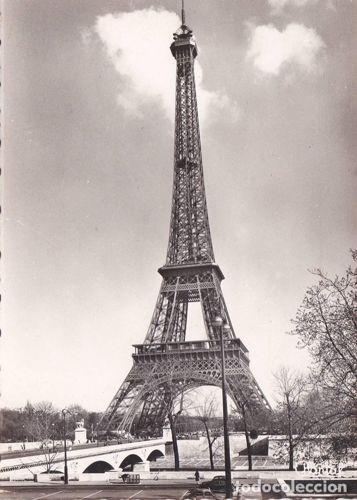 Featured image of post Foto Torre Eiffel Blanco Y Negro / La imagen en blanco y negro es otro mundo, otro lenguaje.