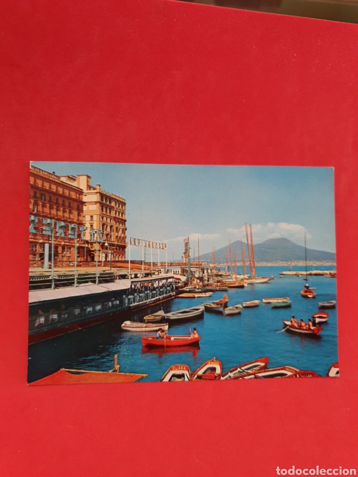 Napoli. Borgo Marinaro e Ristoranti.