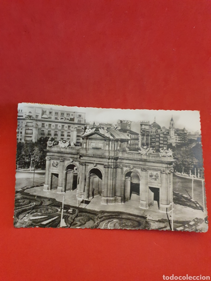 Postales: Madrid.Puerta de Alcala.Circulada. - Foto 1