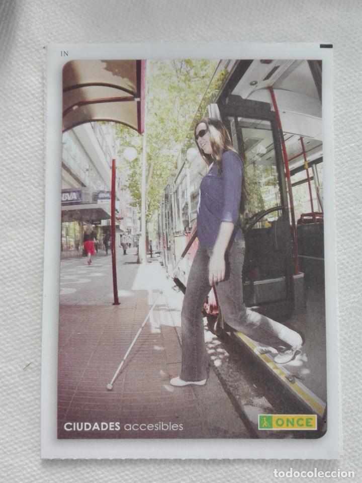 Postales: 742  POSTAL NUEVA (PAPEL) 2016 - ONCE 1807/240716 - CIEGOS - CIUDADES ACCESIBLES - AUTOBUS MUJER