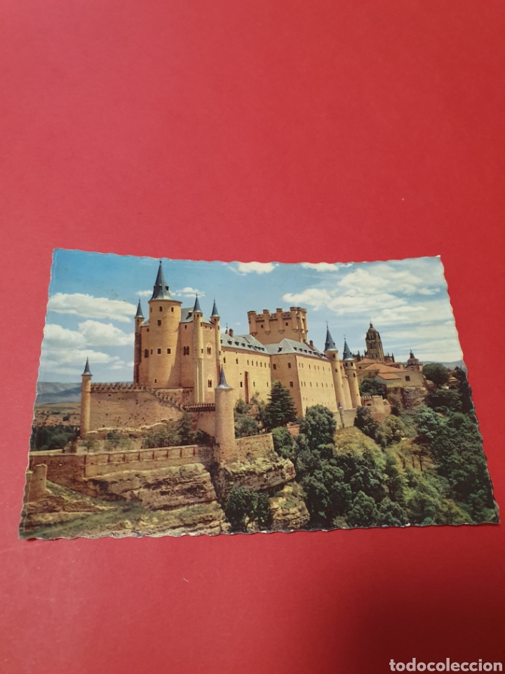 Postales: Segovia.El Alcazar y la Catedral.Circulada. - Foto 1
