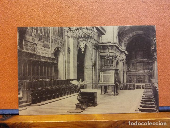 Postales: EL ESCORIAL. CORO Y FACISTOL SOBRE LA B&Oacute;VEDA PLANA. BONITA POSTAL. SIN USAR