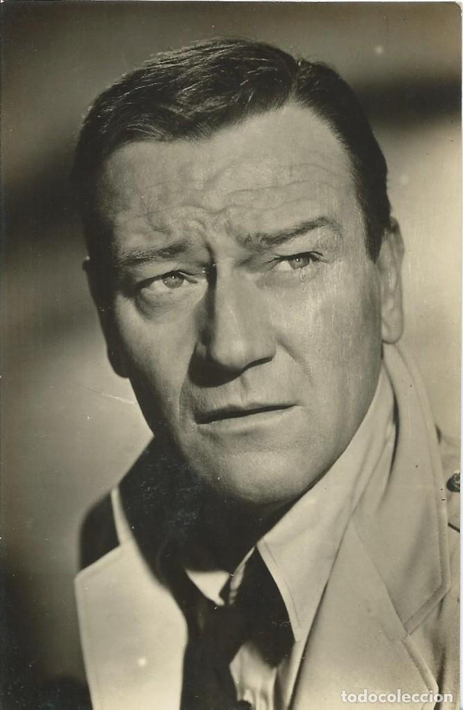 Postales: Postal Cine John Wayne a&ntilde;os 60 - Foto 1