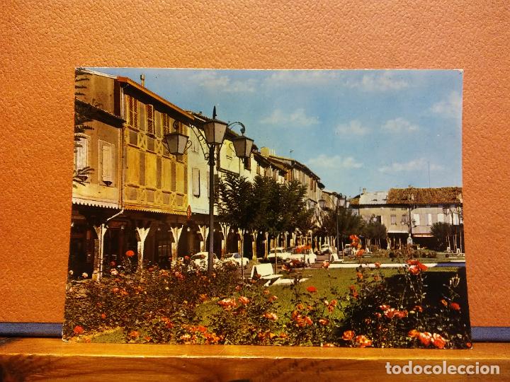 Postkarten: MIREPOIX, ARIEGE. LA PLACE, LES COUVERTS. BONITA POSTAL. SIN USAR