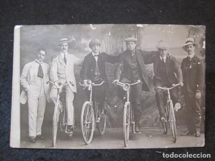 Postales: HOMBRES EN BICICLETA-FOTOGRAFICA-POSTAL ANTIGUA-(82.366)