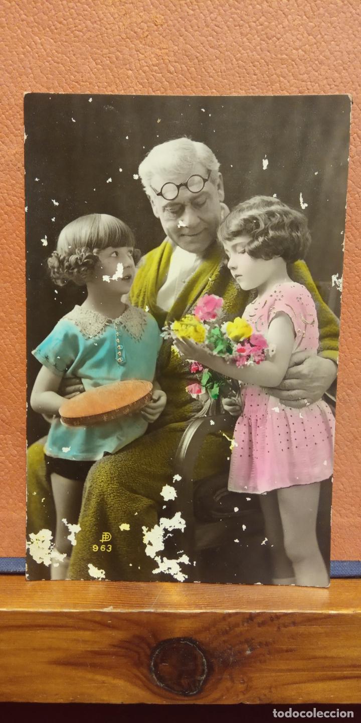 Cartes Postales: ABUELO Y NI&Ntilde;AS ROM&Aacute;NTICAS. VINTAGE. BONITA POSTAL. CIRCULADA