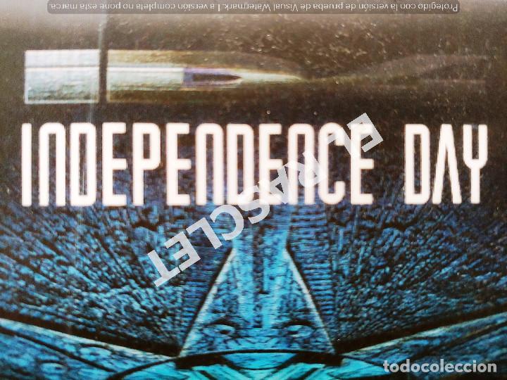 Postales: POSTAL HOLOGRAMA DE INDEPENDENCE DAY EN 3 D. - Foto 2