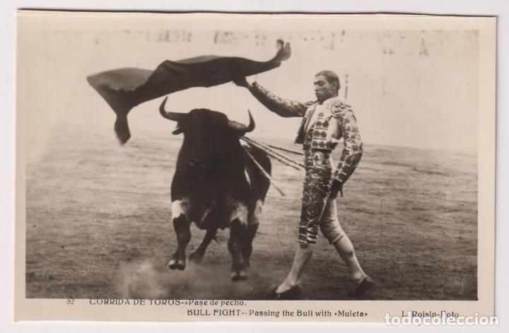 Postales: Corrida de Toros. Pase de pecho. Roisin n&ordm; 32 - Foto 1