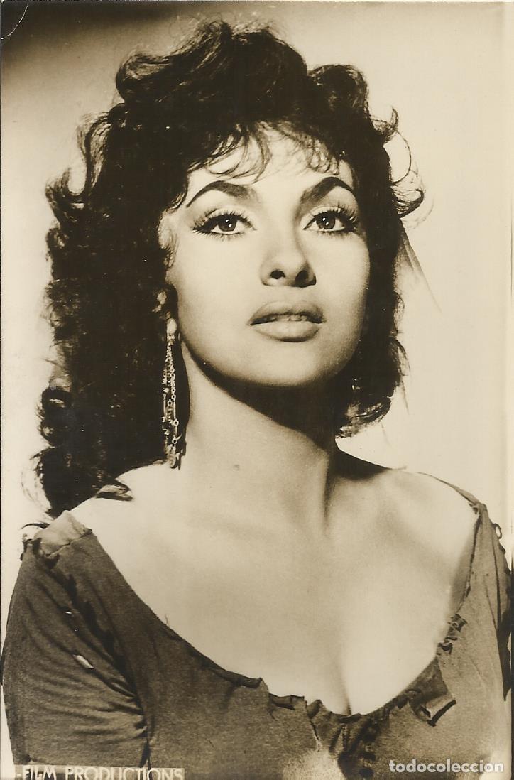 Cartoline: Gina Lollobrigida. Ediciones J. R. B. 79/22. 14x9 cm.