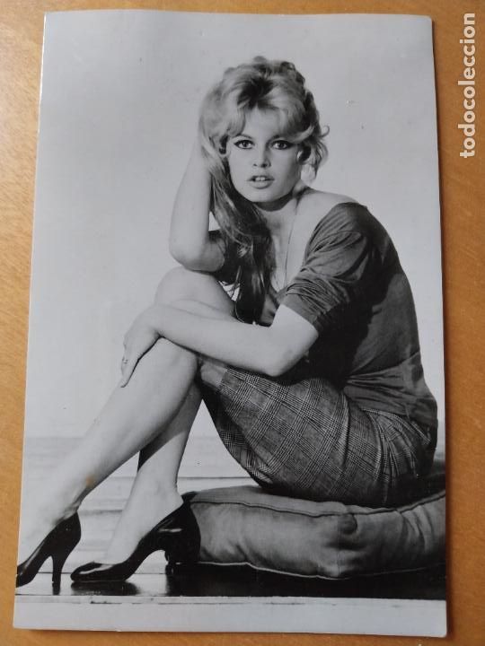 Postales: BRIGITTE BARDOT POSTAL BN DORSO SELLOS - Foto 1