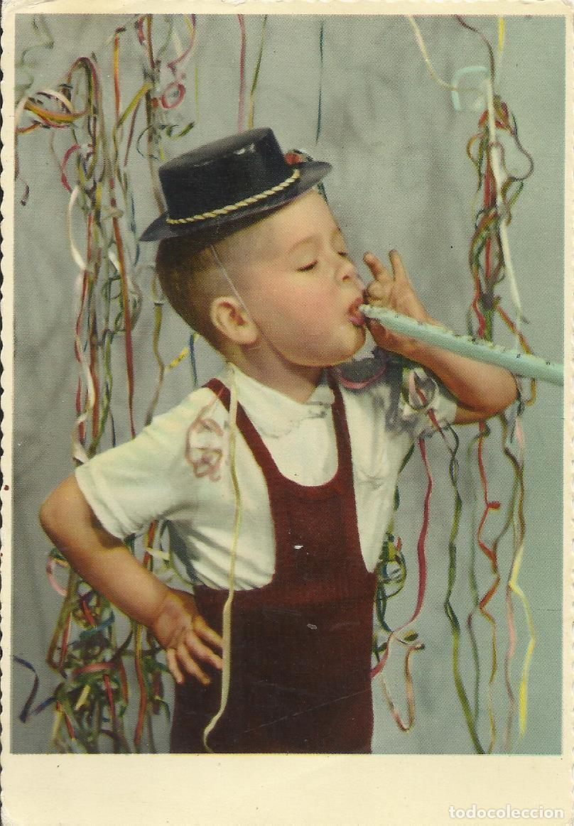 Cartoline: Ni&ntilde;o con cotill&oacute;n de fiesta. 1960. 10x15 cm. Postal. Escrita.