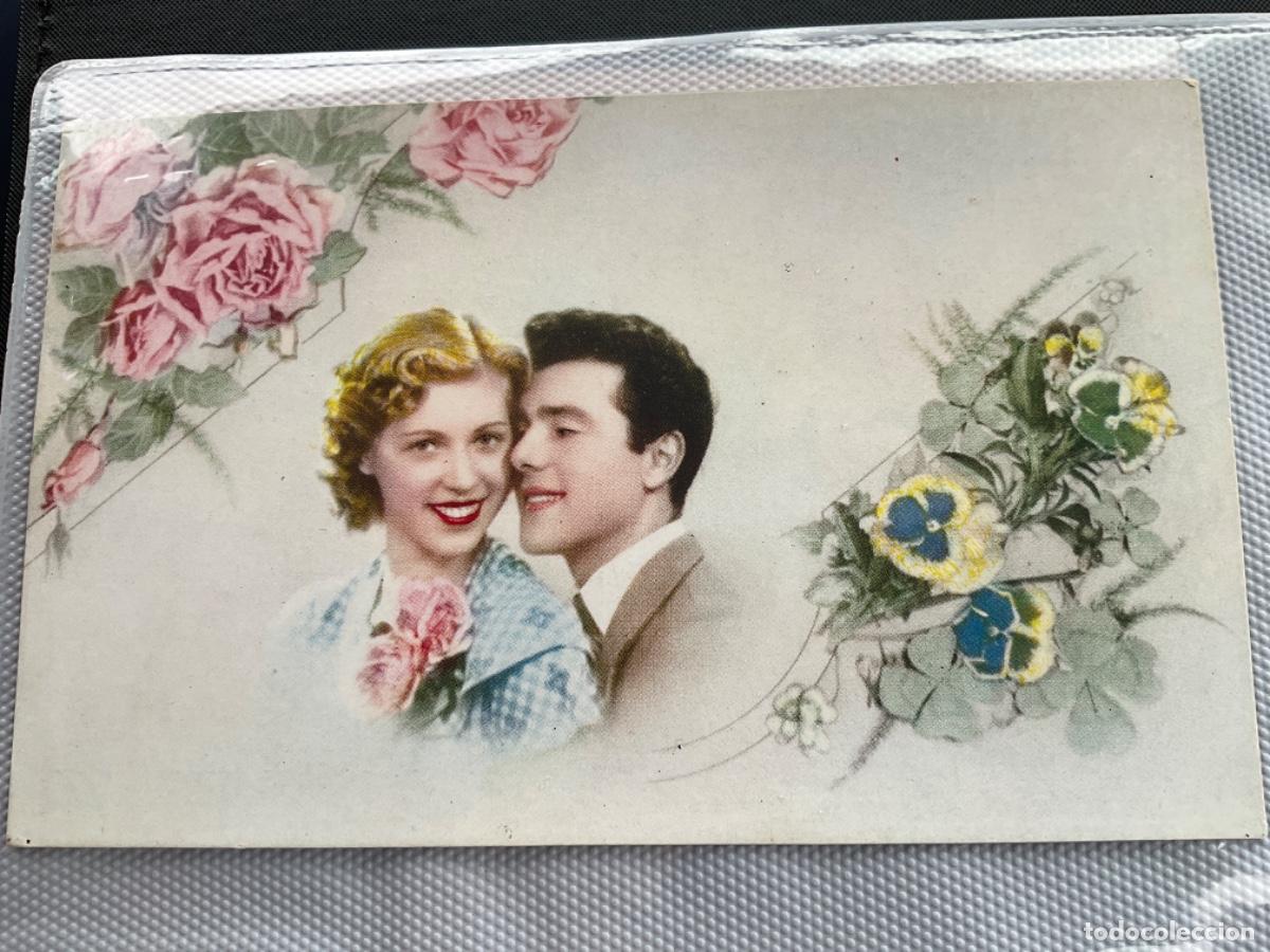 Postales: Postal rom&aacute;ntica pareja , cabezas juntas sonrientes. 7