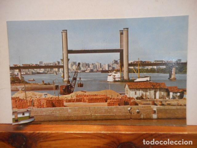 Cartoline: BONITA POSTAL. CIRCULADA. P&Ocirc;RTO ALEGRE. ASPECTO DA PONTE ELEVADI&Ccedil;A GET&Uacute;LIO VARGAS S&Ocirc;BRE O RIO GUAIBA