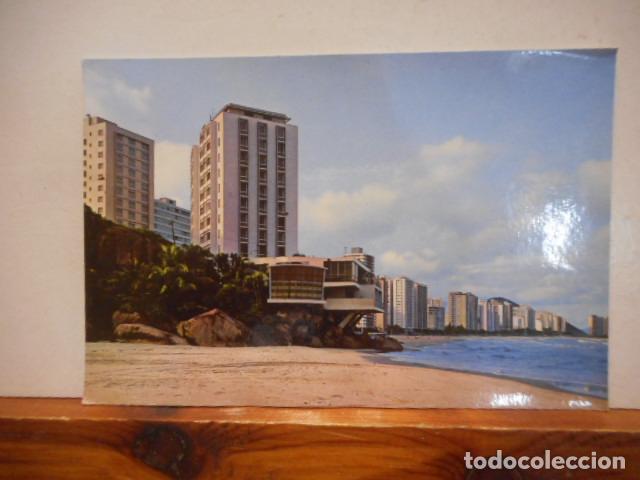 Cartoline: BONITA POSTAL. CIRCULADA. GUARUJA BRASIL. PRAIA S&Ocirc;BRE ONDAS