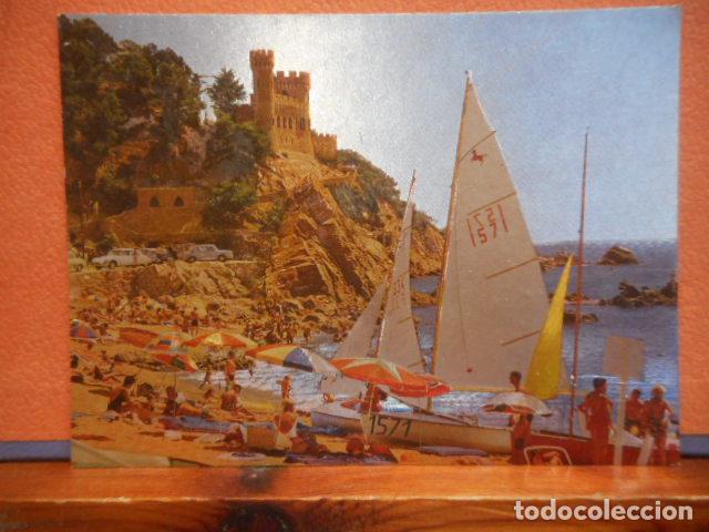 Postales: BONITA POSTAL CIRCULADA. LLORET DE MAR, PLAYA Y CASTILLO - Foto 1
