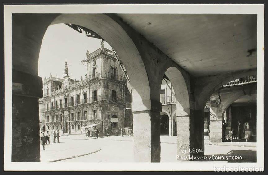 Postales: Le&oacute;n. LEON. Plaza Mayor y Consistorio. - Foto 1