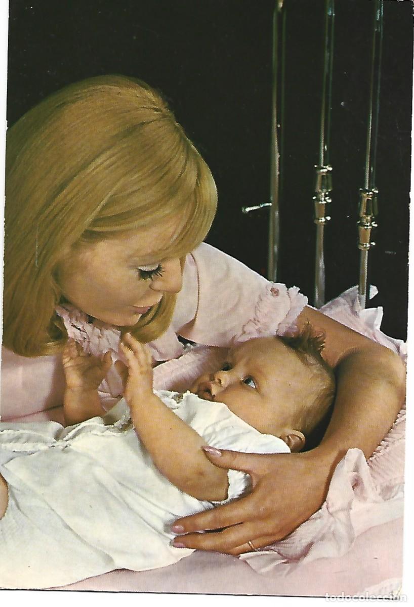 Postales: LA MATERNIDAD, MADRE Y HIJA