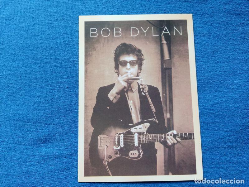 Postales: POSTAL BOB DYLAN CIGARRO Y ARMONICA NO CIRCULADA - Foto 1