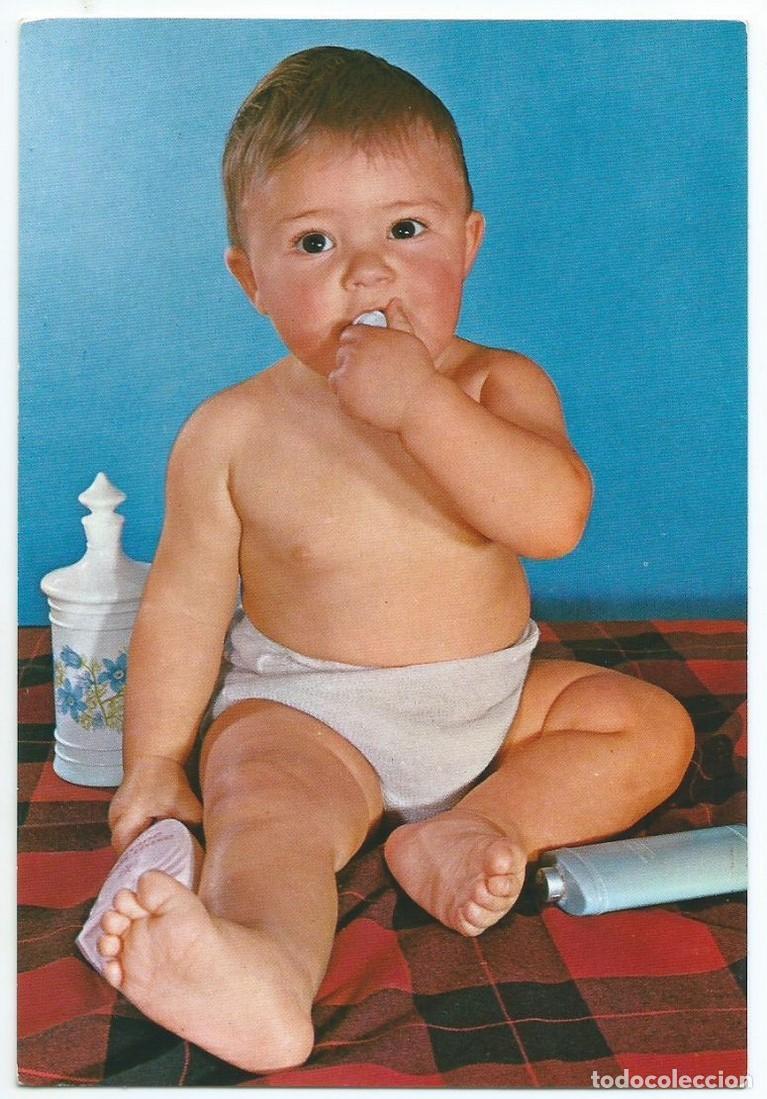 Postales: BEBE DESNUDO EN PA&Ntilde;ALES