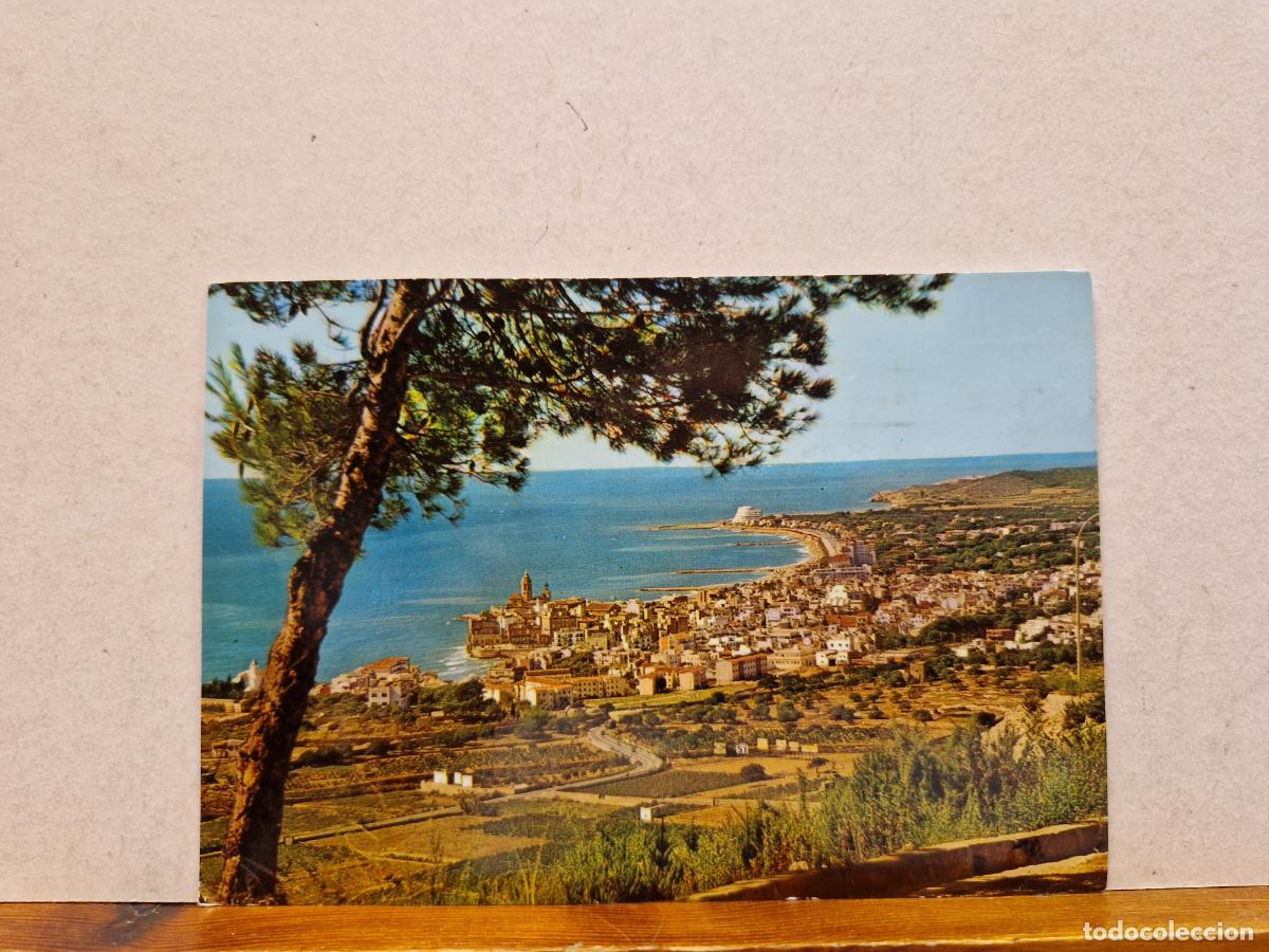 Postales: BONITA POSTAL CIRCULADA. SITGES. VISTA GENERAL. - Foto 1