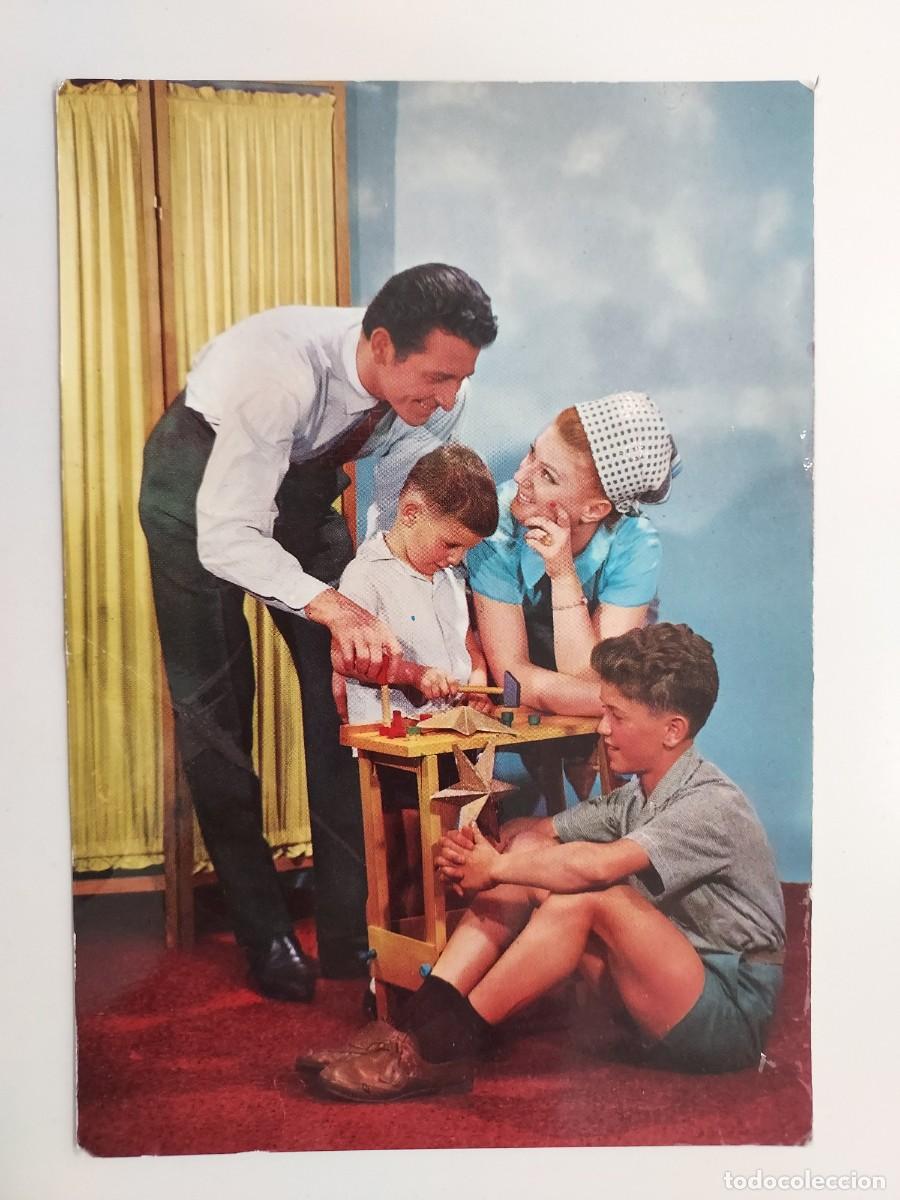 Postales: POSTAL NI&Ntilde;OS EN FAMILIA JUGANDO EN CASA. SIN CIRCULAR. RAKER. 1966